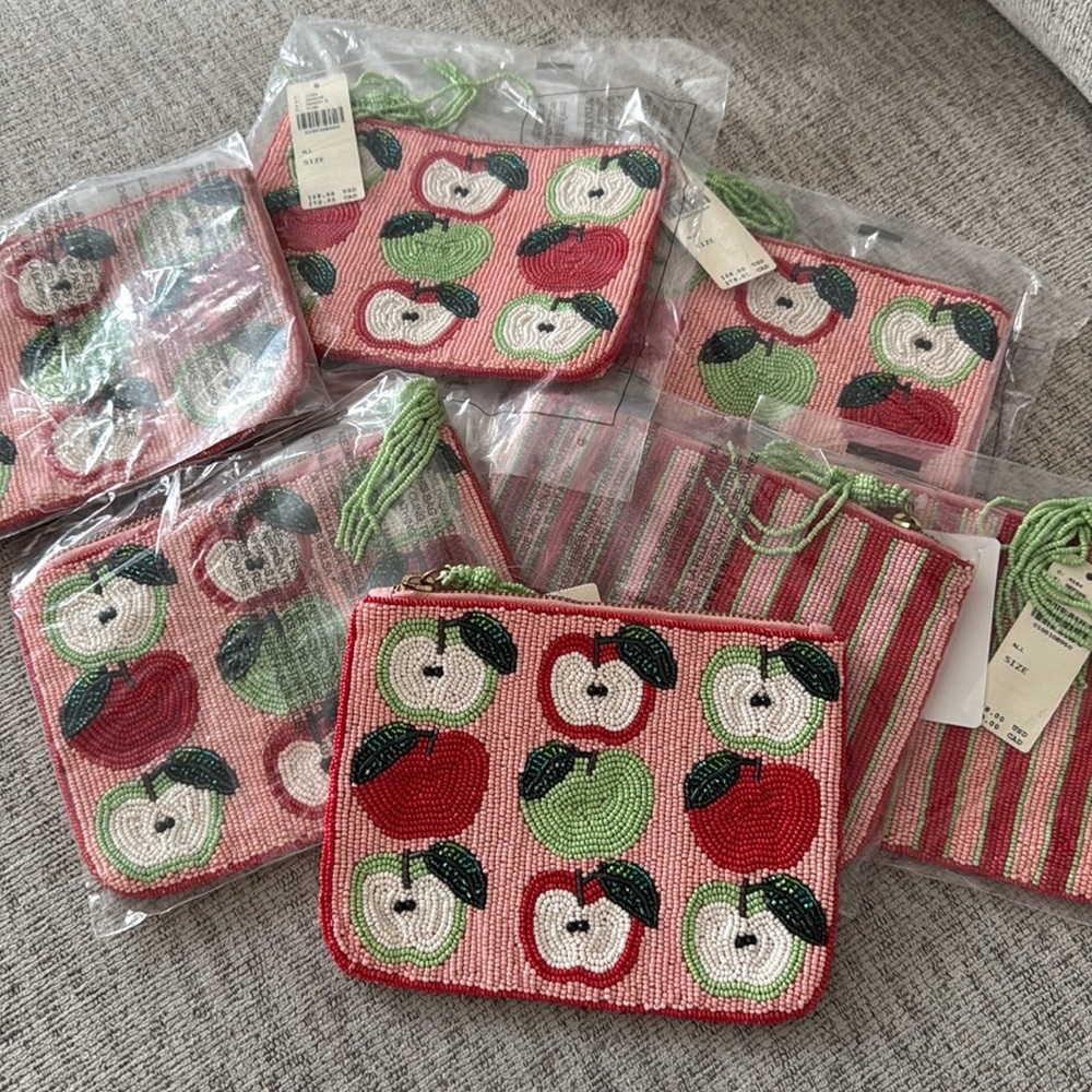 🍎NWT🍏Anthropologie Fiona Flat OB Beaded Pouch Apples
